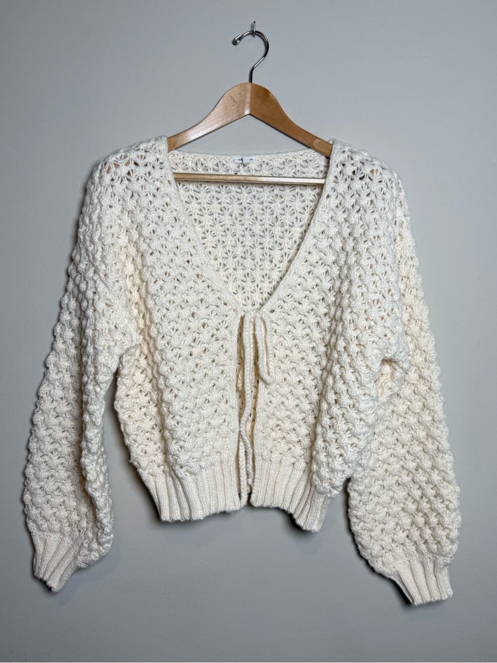 En Creme | Chunky Knit Tie Front Balloon Sleeve Cardigan | Cream | S/M